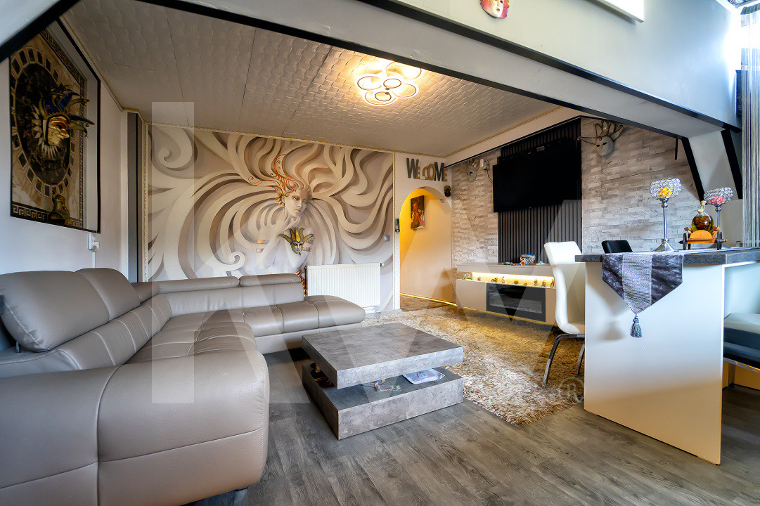 Apartament tip mansarda ,  decomandat , pe 2 niveluri , 92 mp utili