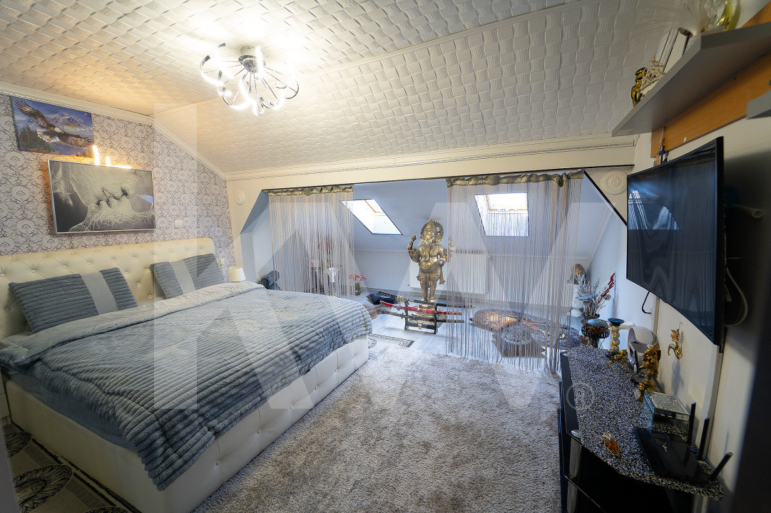 Apartament tip mansarda ,  decomandat , pe 2 niveluri , 92 mp utili