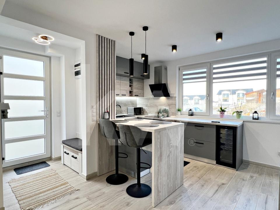 Casa nouă 4 cam. modernă, mobilată și utilată, curte. 10 min. de Sibiu 