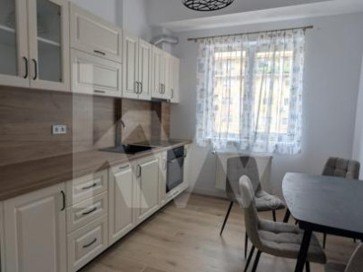 Apartament 2 camere nou, prima închiriere, parcare privată, zona Cireșica!