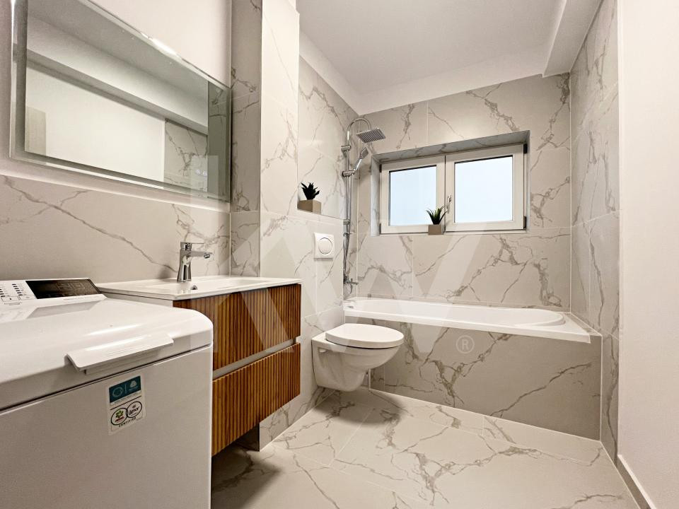 De închiriat apartament 2 camere complet mobilat si utilat. Terasă mare. 