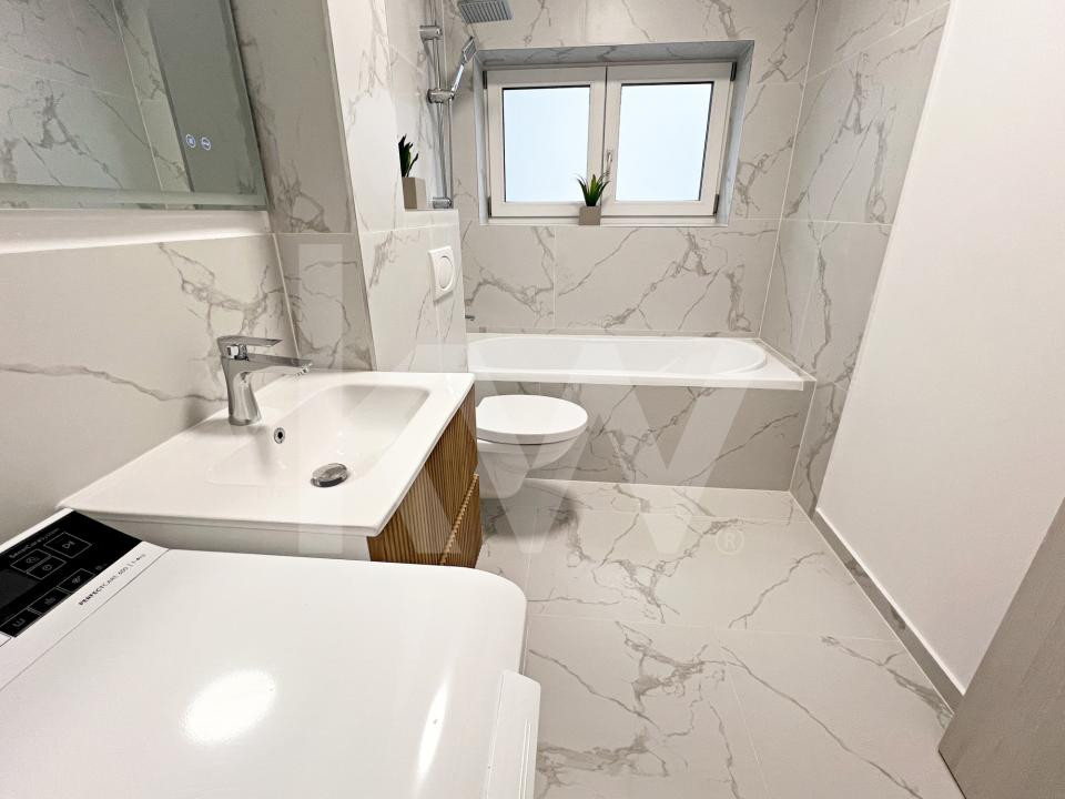 De închiriat apartament 2 camere complet mobilat si utilat. Terasă mare. 