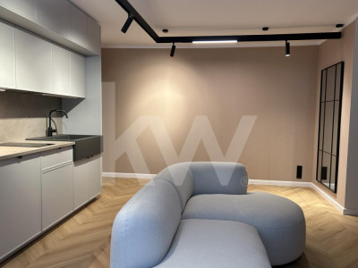 Apartament ultrafinisat de închiriat 