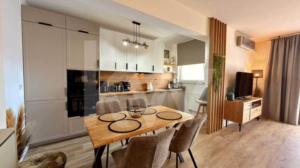 Prima închiriere | Apartament superb 2 camere | balcon mare + parcare