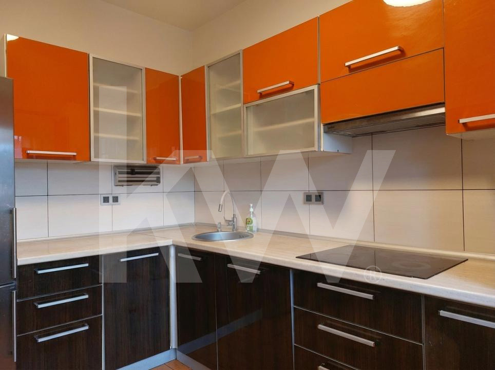 Casa tip duplex de vanzare in Cisnadie 3 dormitoare curte 2 locuri de parcare