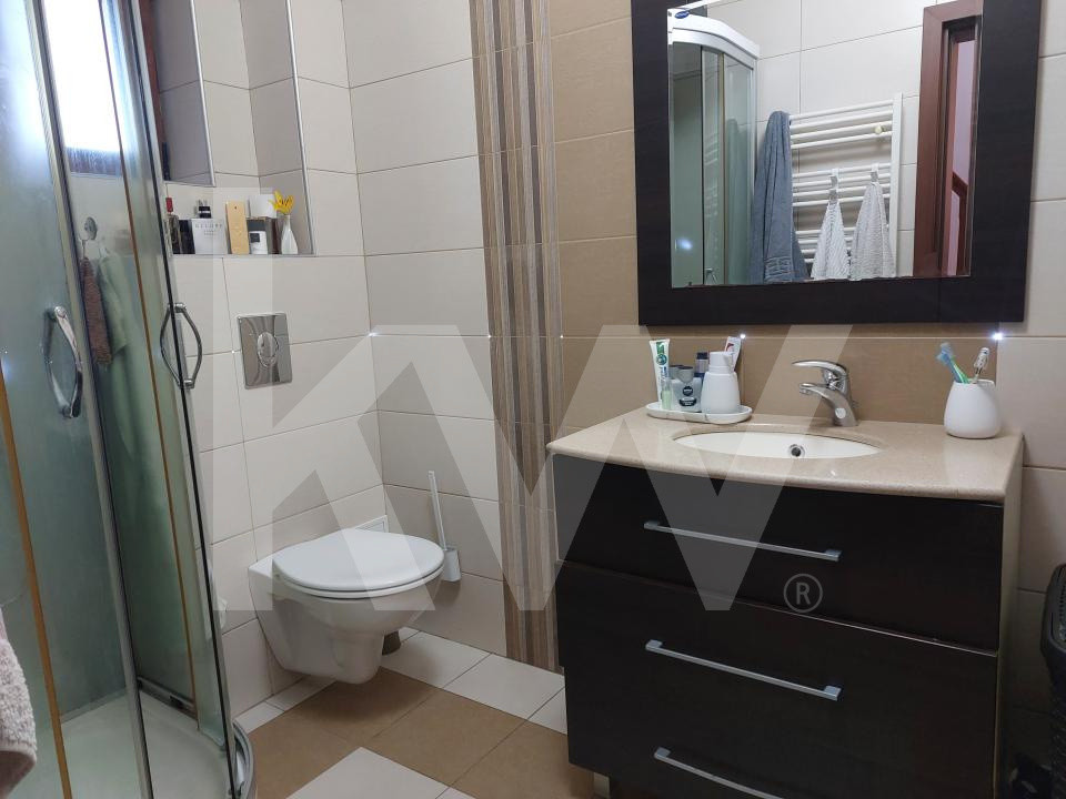 Casa tip duplex de vanzare in Cisnadie 3 dormitoare curte 2 locuri de parcare