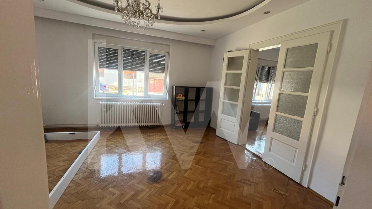 Casă individuală de închiriat – 4 camere, curte și terasă – Terezian