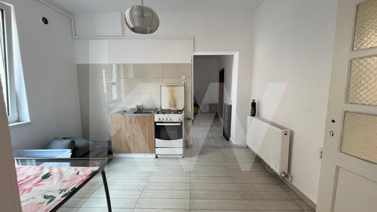 Casă individuală de închiriat – 4 camere, curte și terasă – Terezian