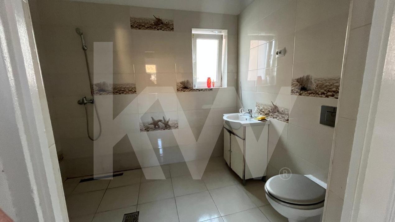 Casă individuală de închiriat – 4 camere, curte și terasă – Terezian