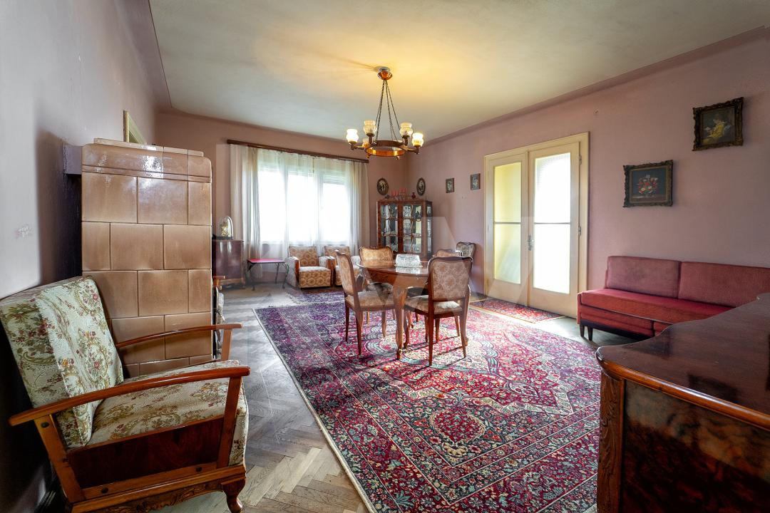 Apartament Interbelic de 4 camere– Str. Independenței nr. 10, Sibiu