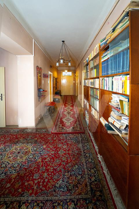 Apartament Interbelic de 4 camere– Str. Independenței nr. 10, Sibiu