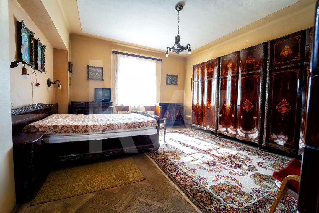 Apartament Interbelic de 4 camere– Str. Independenței nr. 10, Sibiu