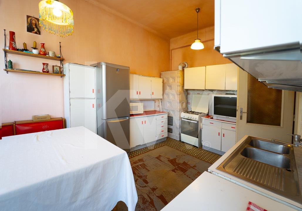 Apartament Interbelic de 4 camere– Str. Independenței nr. 10, Sibiu