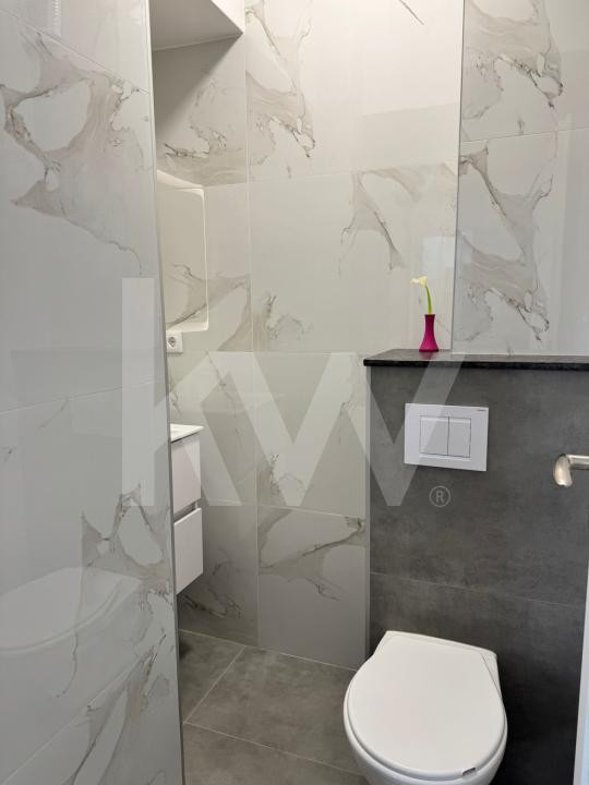 Apartament 3 camere modern, mobilat nou, 2 băi, etaj 5 cu lift – gata de mutare!