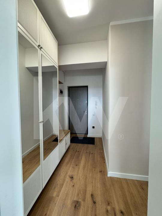 Apartament 3 camere modern, mobilat nou, 2 băi, etaj 5 cu lift – gata de mutare!