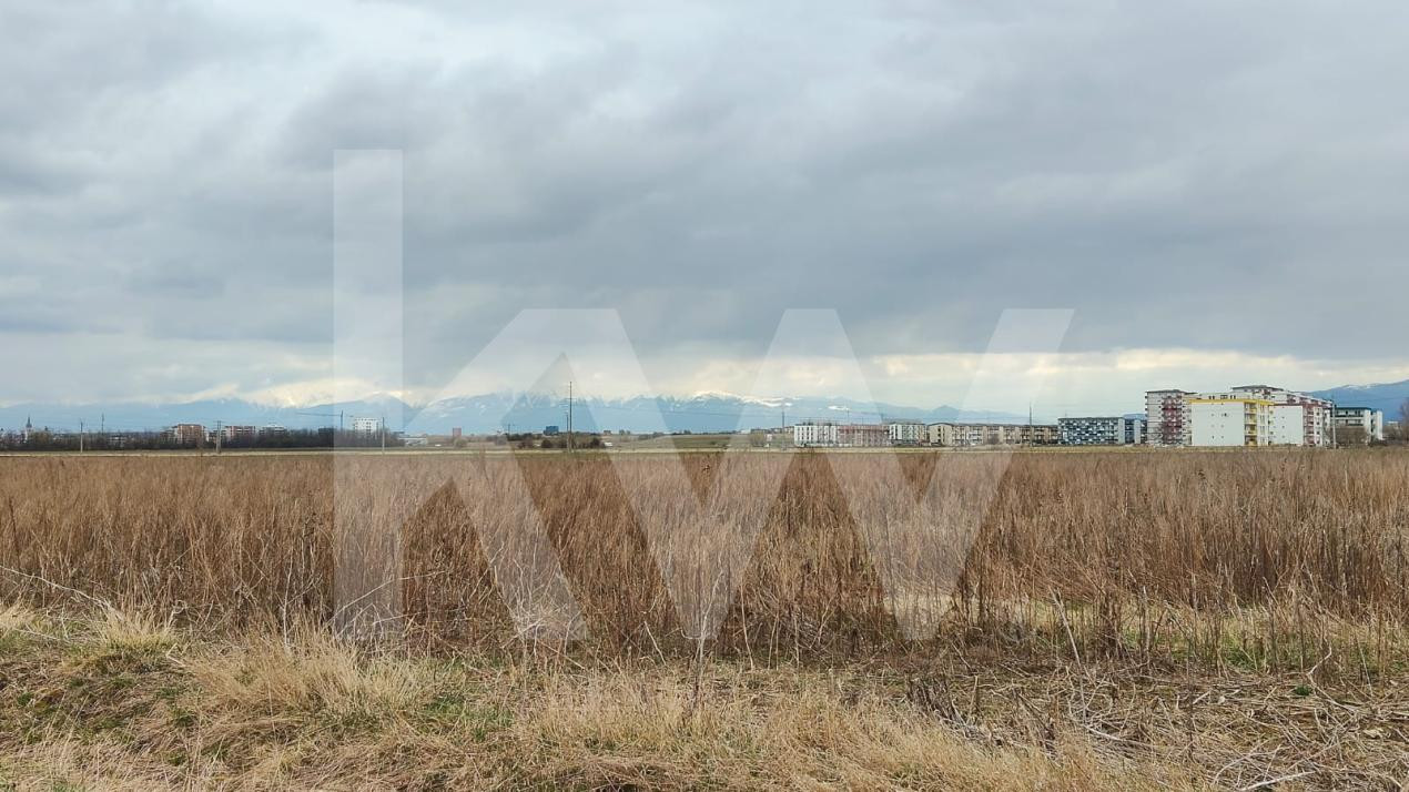 Teren Intravilan 21.439mp S+P+3E+ER deschidere 77m  Calea Surii Mici