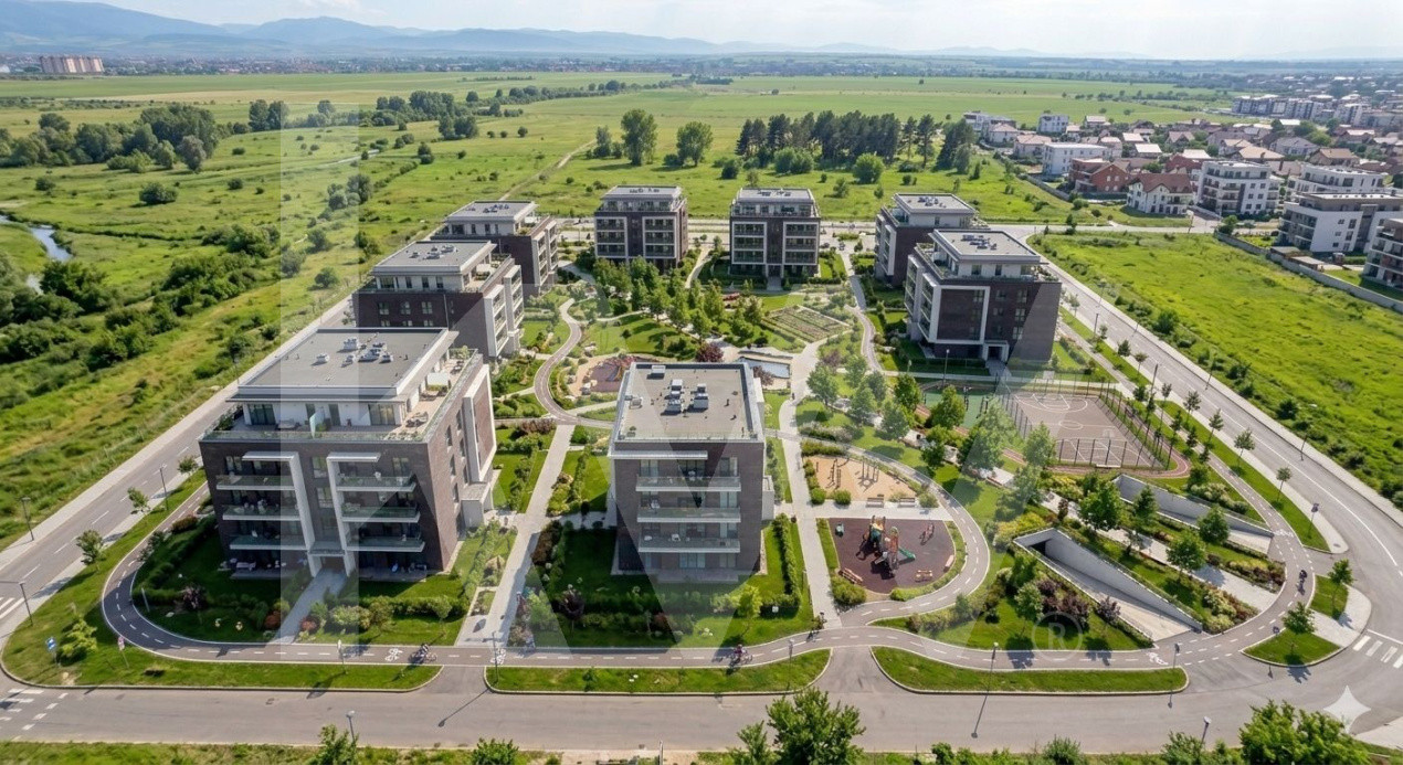 Teren Intravilan 21.439mp S+P+3E+ER deschidere 77m  Calea Surii Mici