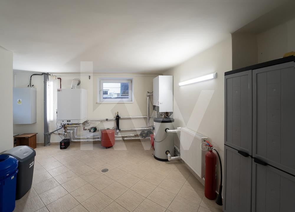 Sediul tău în Sibiu Clădire de birouri, independență energetică, parcare privată