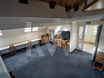 Rent-to-Buy în Sibiu: Birouri A+, Panouri Fotovoltaice, 6 parcări și stație EV