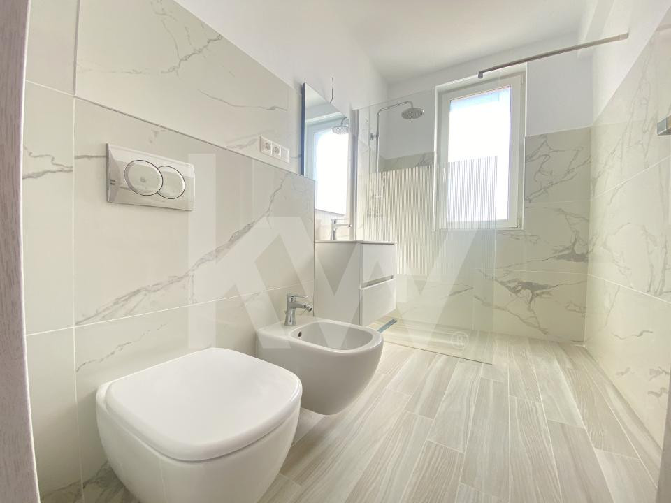 Apartament 2 camere de inchiriat buc. separata etaj 1 Doamna Stanca 