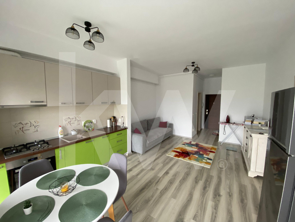 Apartament 2 camere de inchiriat 44 mpu parcare balcon zona Magnolia