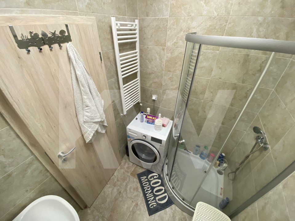 Apartament 2 camere de inchiriat 44 mpu parcare balcon zona Magnolia