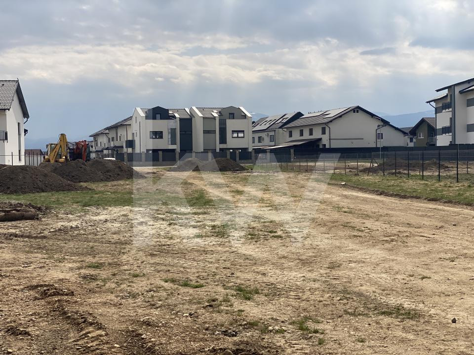 Teren pentru casa individuala in Selimbar - acces auto S+P+1E+ER 331mp