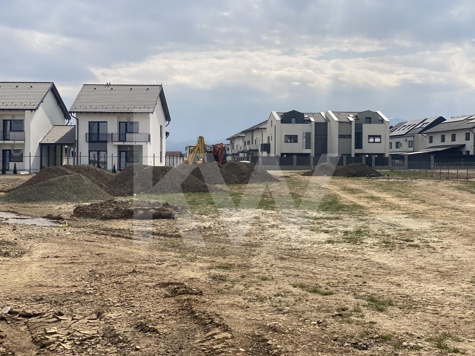 Teren pentru casa individuala in Selimbar - acces auto S+P+1E+ER 331mp