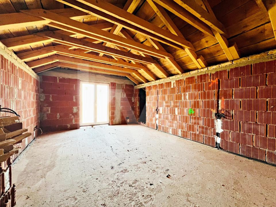 Casa unifamilială mare 5 cam, garaj, curte. Întabulată. Fughiu Oradea