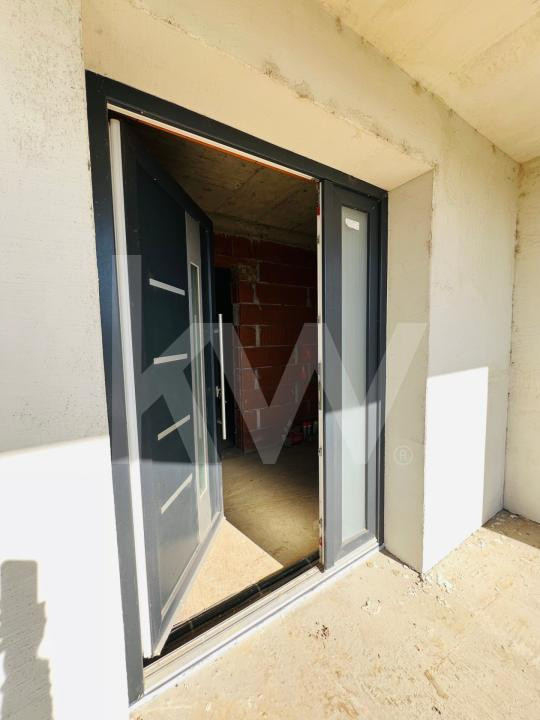 Casa unifamilială mare 5 cam, garaj, curte. Întabulată. Fughiu Oradea