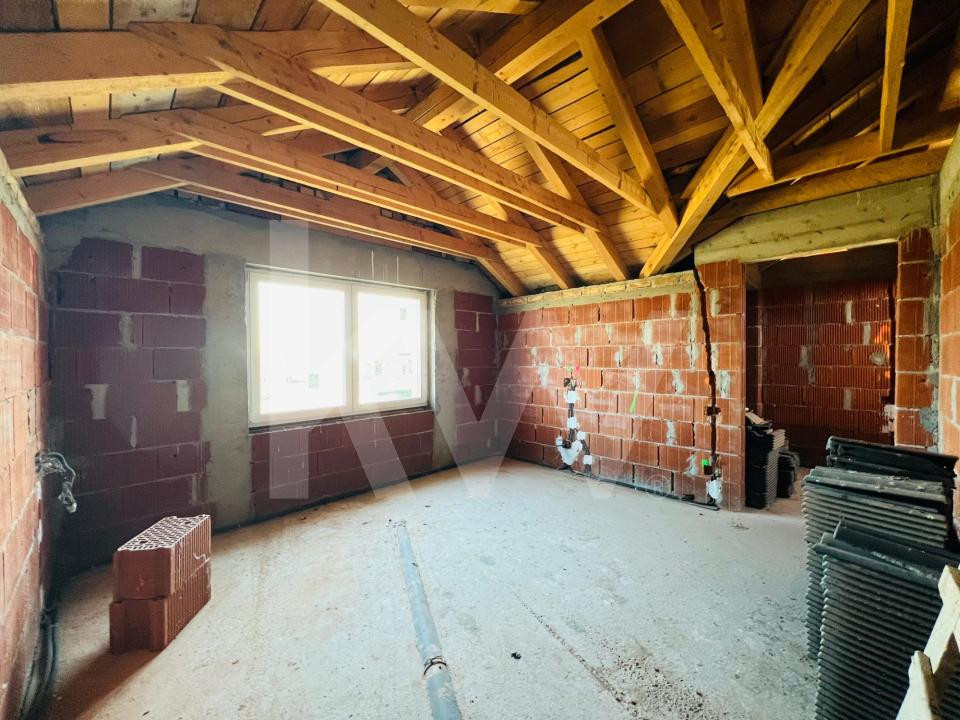 Casa unifamilială mare 5 cam, garaj, curte. Întabulată. Fughiu Oradea