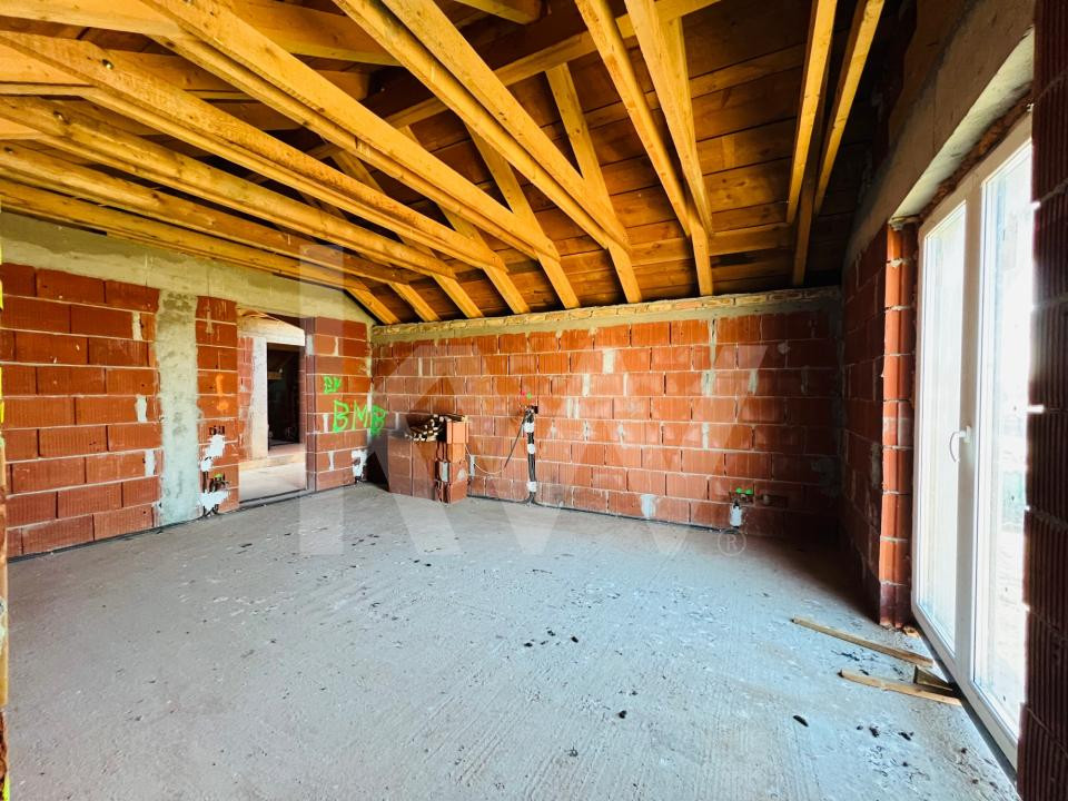 Casa unifamilială mare 5 cam, garaj, curte. Întabulată. Fughiu Oradea