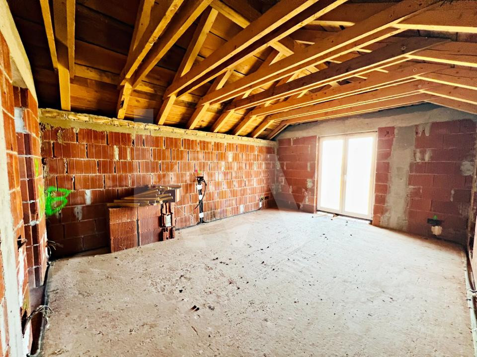 Casa unifamilială mare 5 cam, garaj, curte. Întabulată. Fughiu Oradea