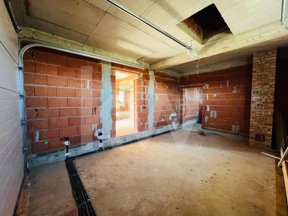 Casa unifamilială mare 5 cam, garaj, curte. Întabulată. Fughiu Oradea