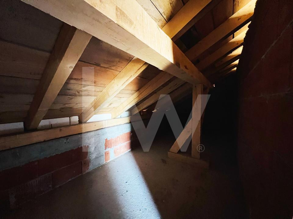 Casa unifamilială mare 5 cam, garaj, curte. Întabulată. Fughiu Oradea