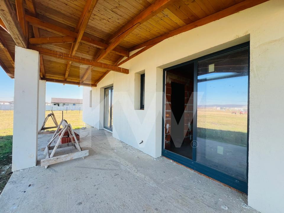 Casa unifamilială mare 5 cam, garaj, curte. Întabulată. Fughiu Oradea