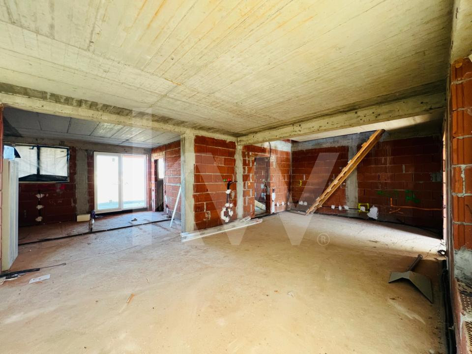 Casa unifamilială mare 5 cam, garaj, curte. Întabulată. Fughiu Oradea