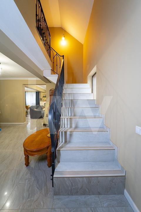  Casă cu farmec între munți - Refugiu ideal în Săliște 