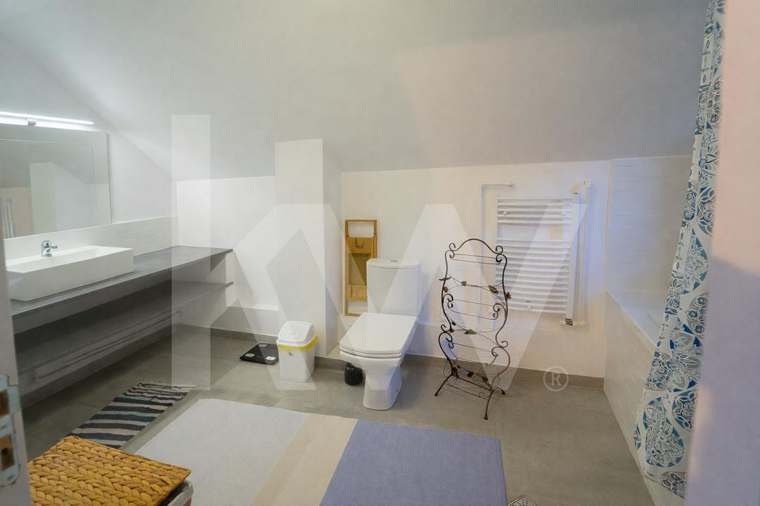  Casă cu farmec între munți - Refugiu ideal în Săliște 