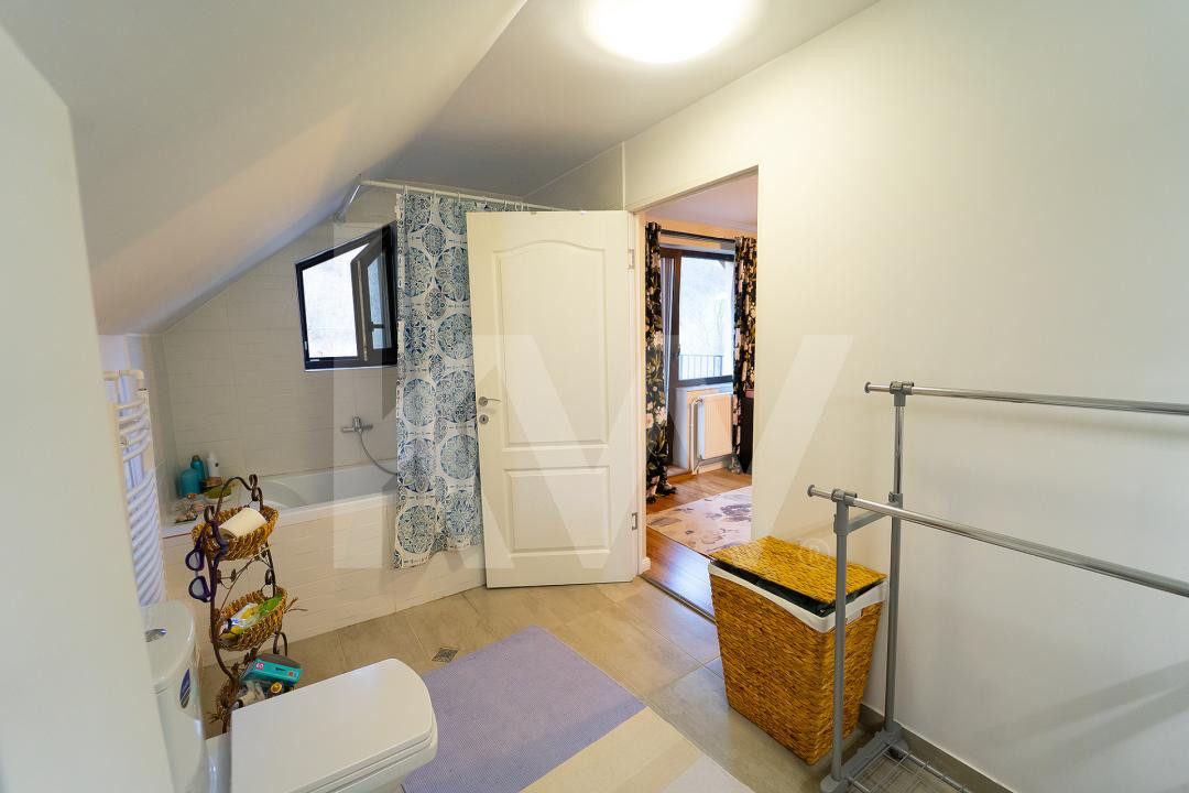  Casă cu farmec între munți - Refugiu ideal în Săliște 