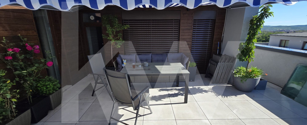 Penthouse smart în Sibiu - etaj retras, terasă generoasă