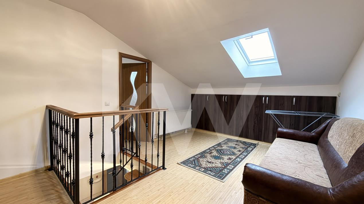 Apartament 3 camere tip mansarda Valea Aurie