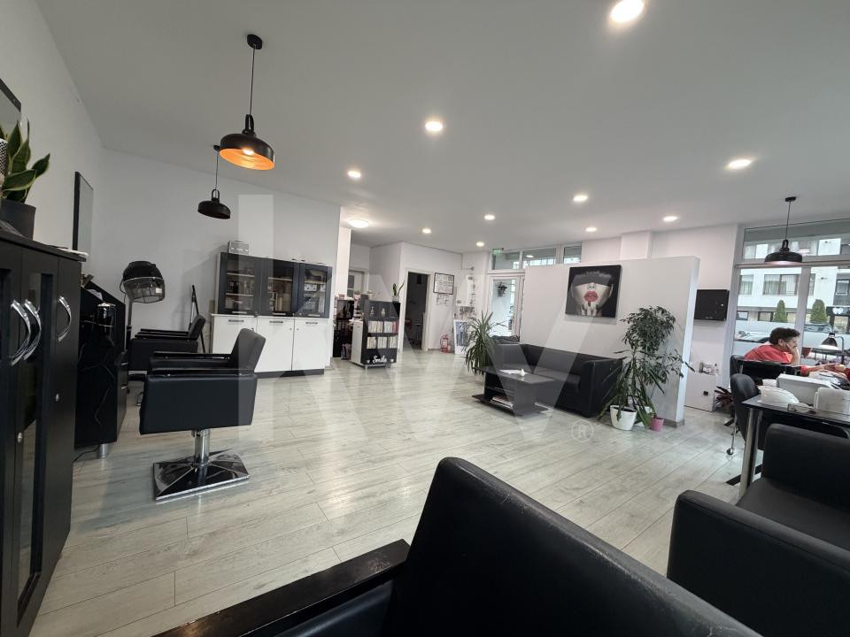 Închiriere post de lucru coafor / frizerie 