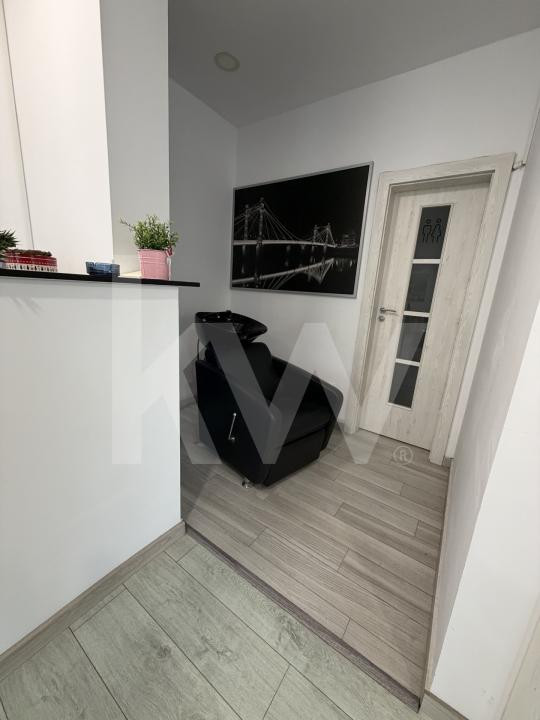 Închiriere post de lucru coafor / frizerie 