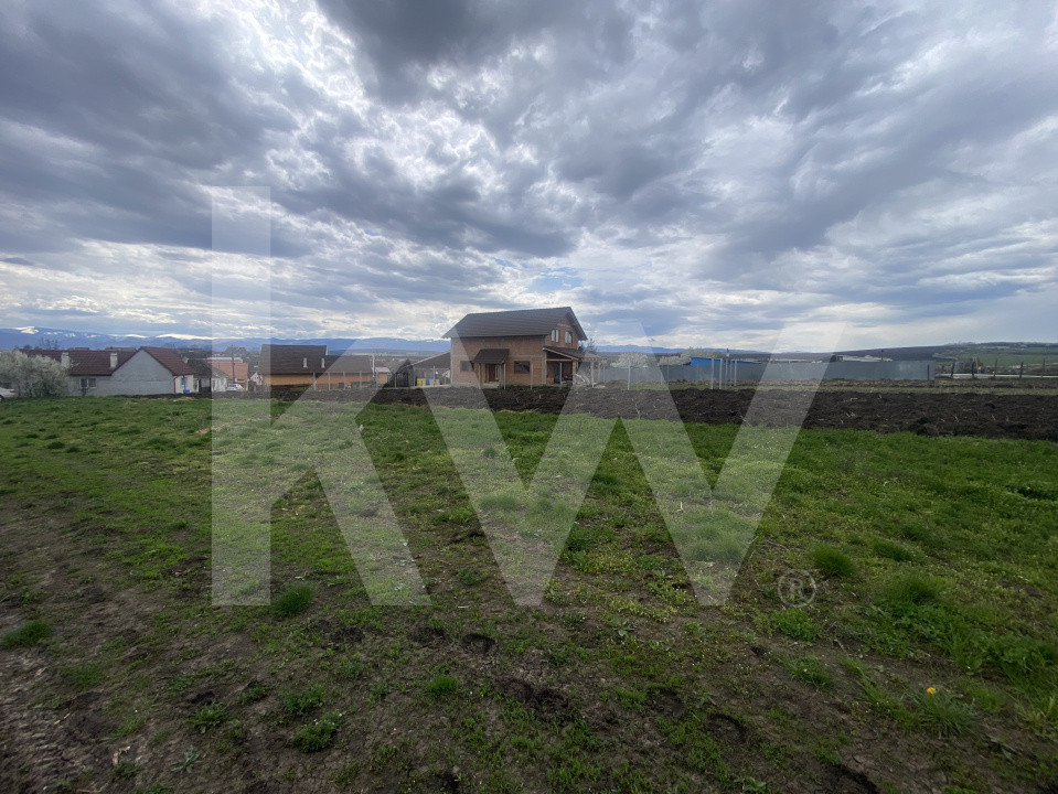 Teren intravilan 373mp -CASA individuala CERTIFICAT URBANISM Sura Mica