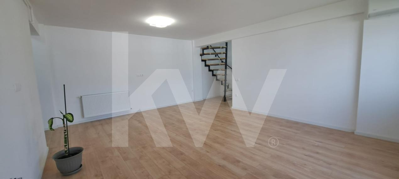 Apartament 3 camere , pe doua niveluri , in imobil cu lift 