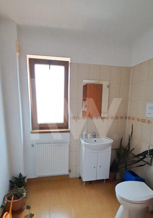 Spatiu de birouri , ultracentral , 90mp , 2 camere, hol, 1 baie.