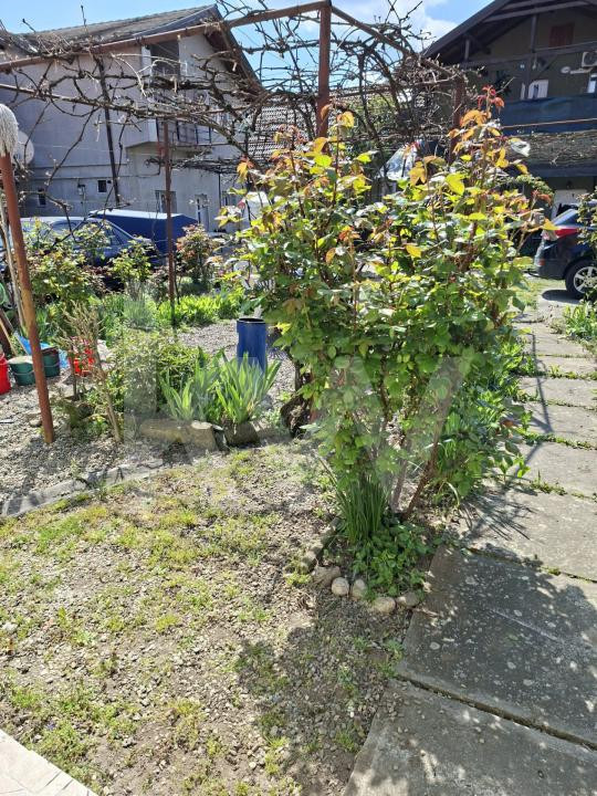 APARTAMENT DE INCHIRIAT 2 CAMERE STR LUNGA