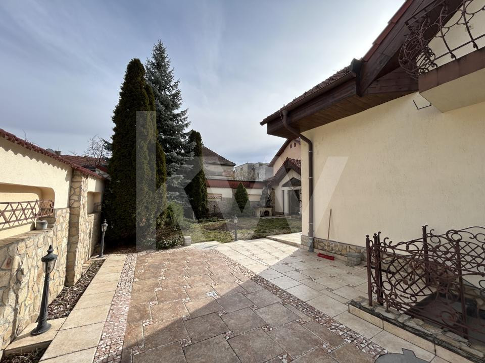 Vilă modernă în zona Centrală