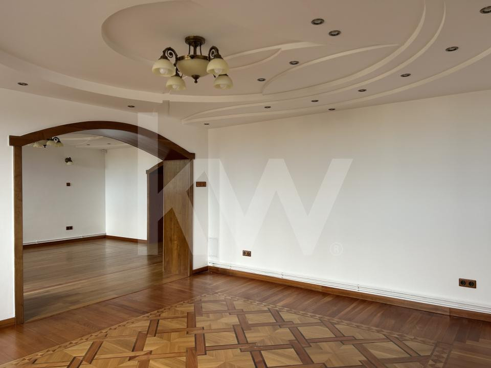 Vilă modernă în zona Centrală